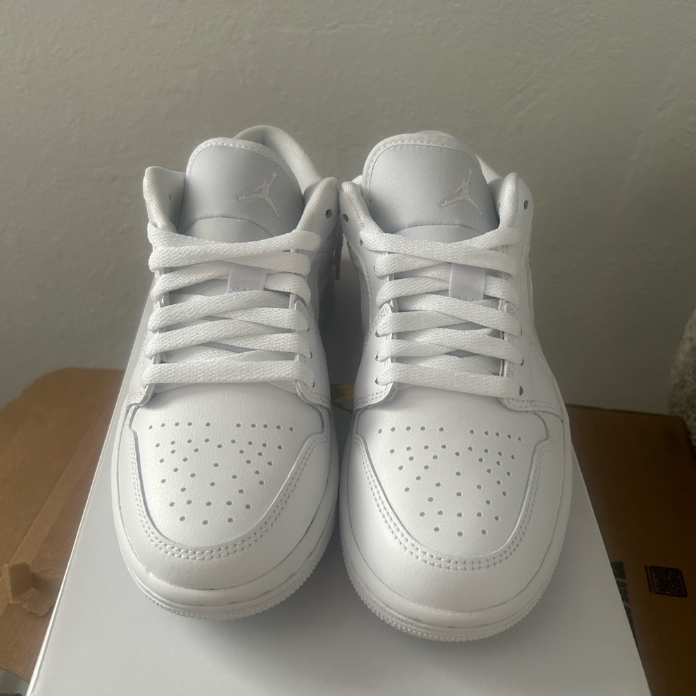Women’s Jordan Low White